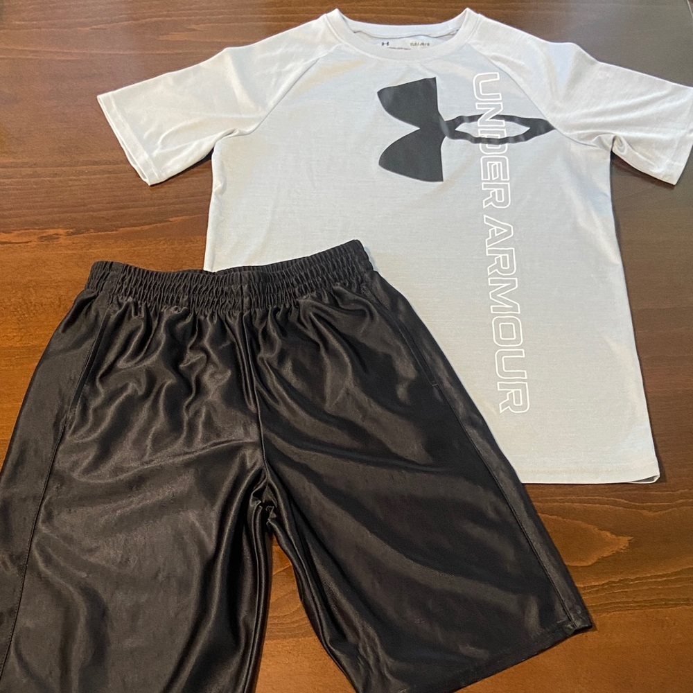 Boy's Under Armour Grey and Black Athletic Shirt, Black Shorts. Size L